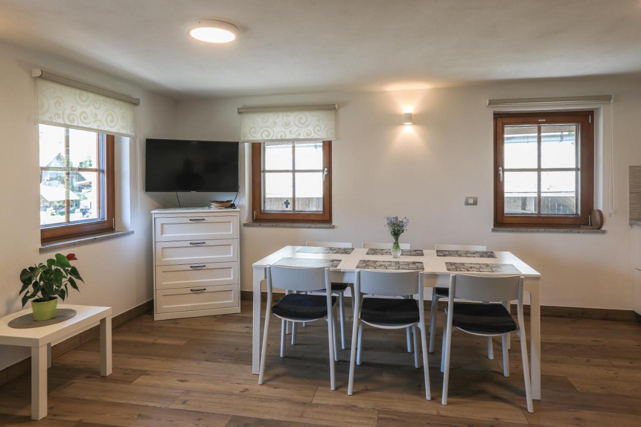 Apartmaji Tina Zgornje Gorje Luaran gambar