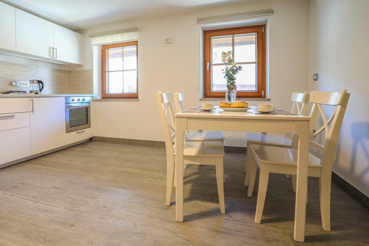 Apartmaji Tina Zgornje Gorje Luaran gambar